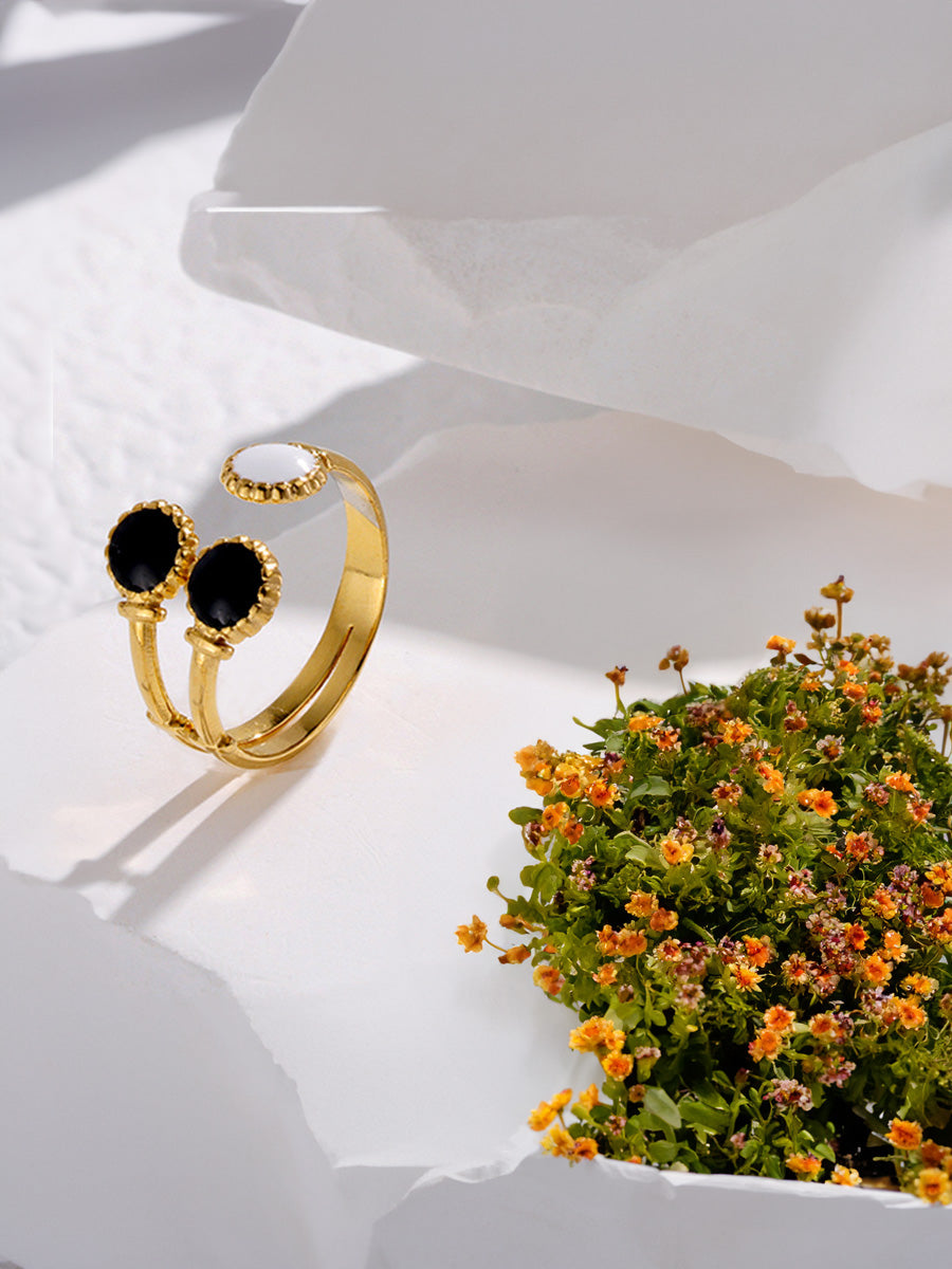 Elen ring displayed on a neutral background