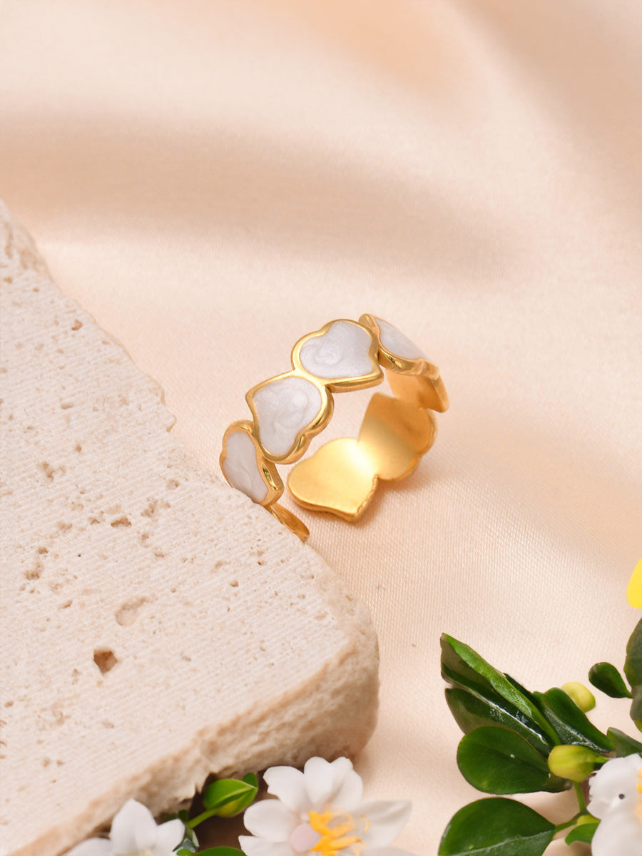 Yesi ring displayed on a neutral background