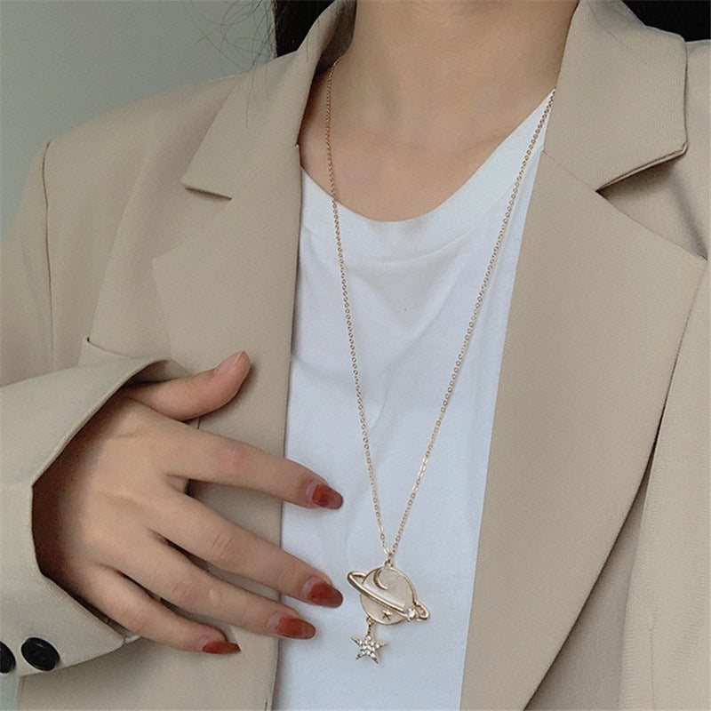 Yazdan necklace alternative angle showing textured detail