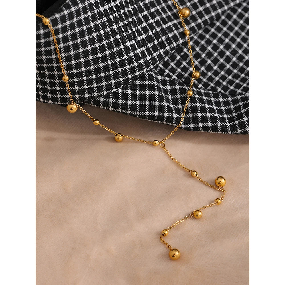 Aveline necklace side view showing delicate chain