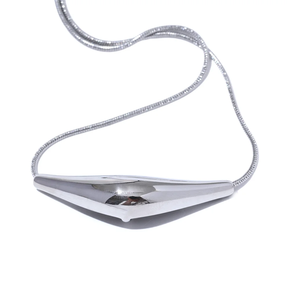 Gold stainless steel adjustable necklace with heart-shaped pendant