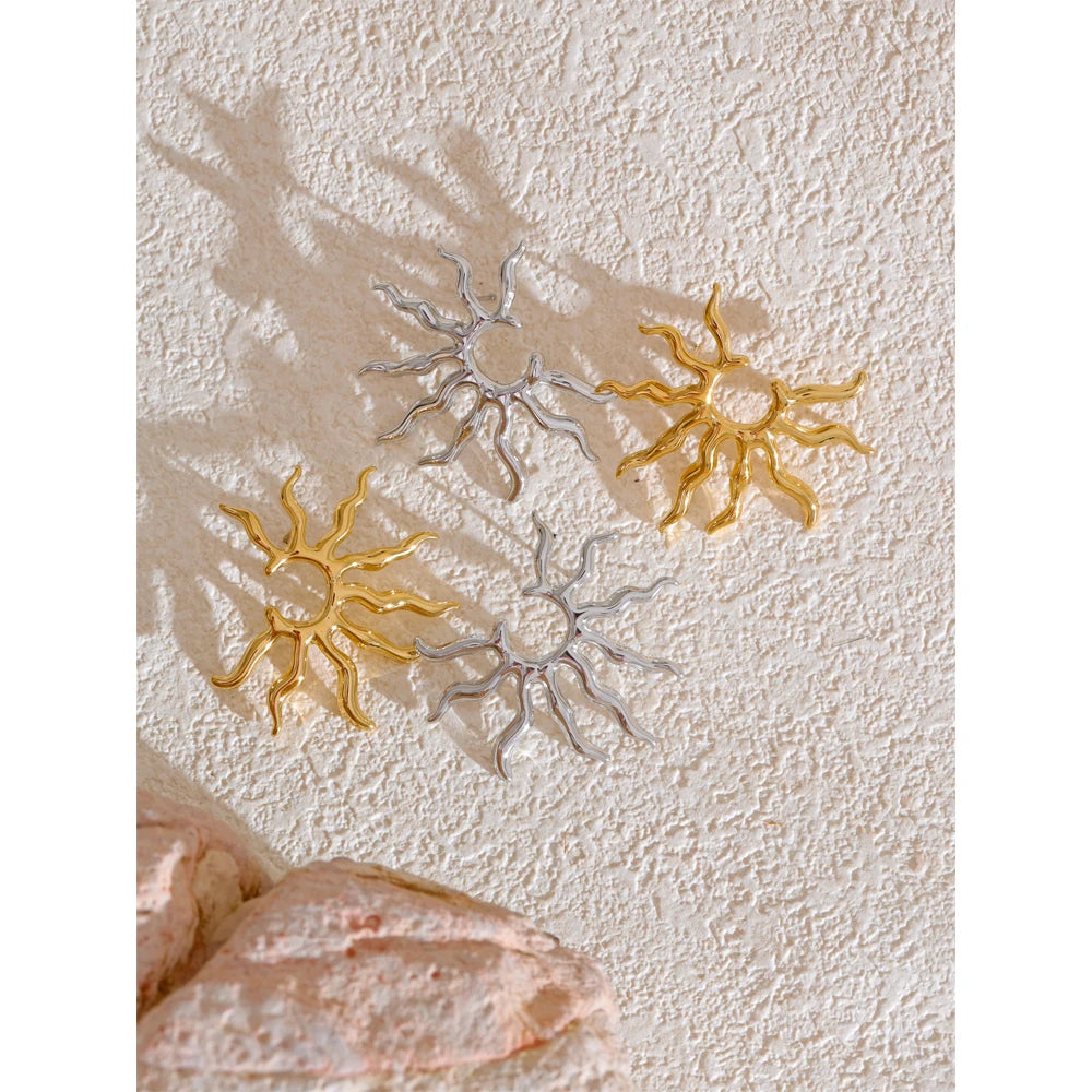 Solenne Earrings ™️