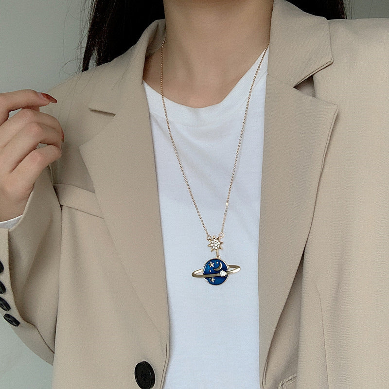 Yazdan necklace alternative angle showing adjustable chain