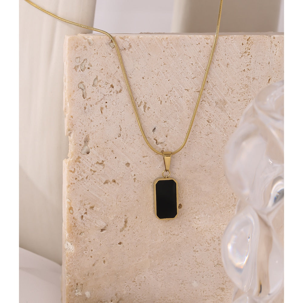 Raakan necklace side view showing delicate chain