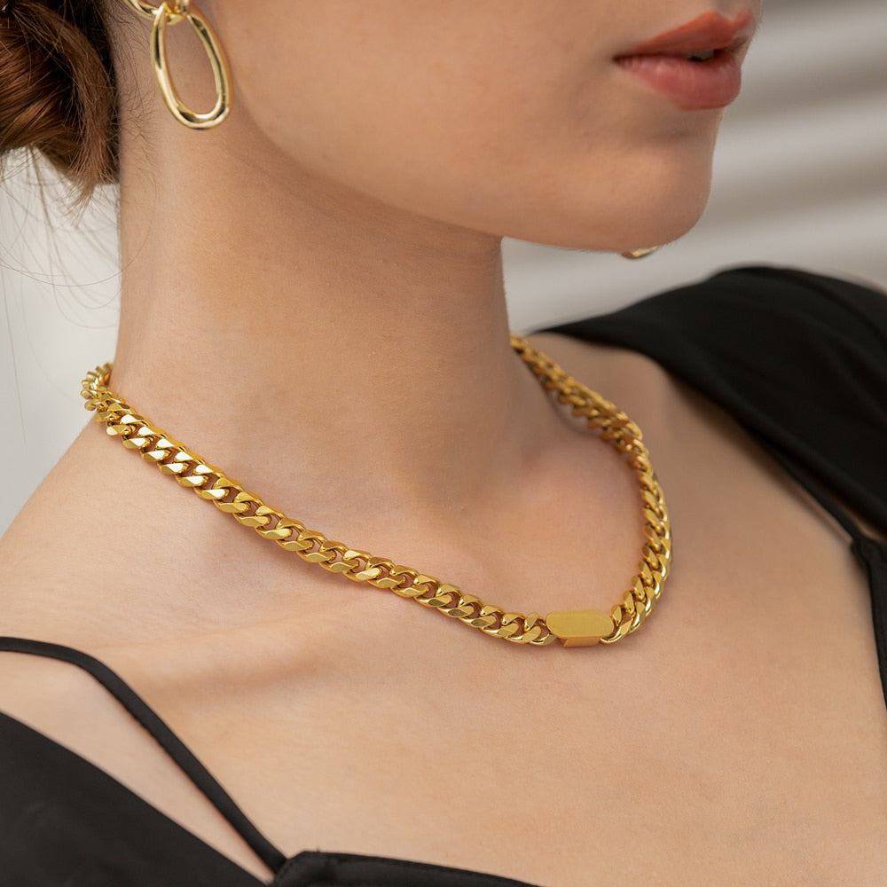 Torshab necklace close-up showing textured oval detail