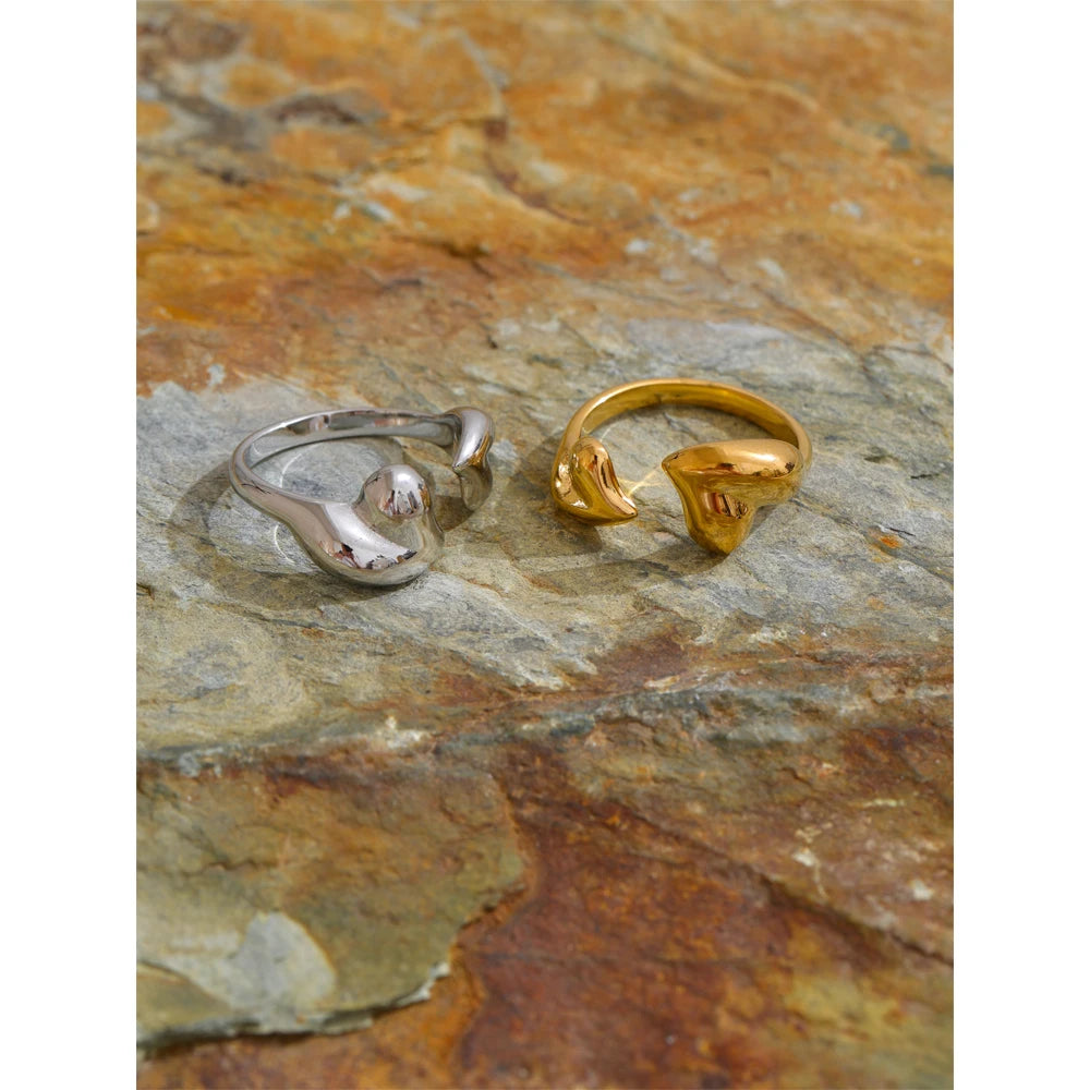 Amoura Rings ™️