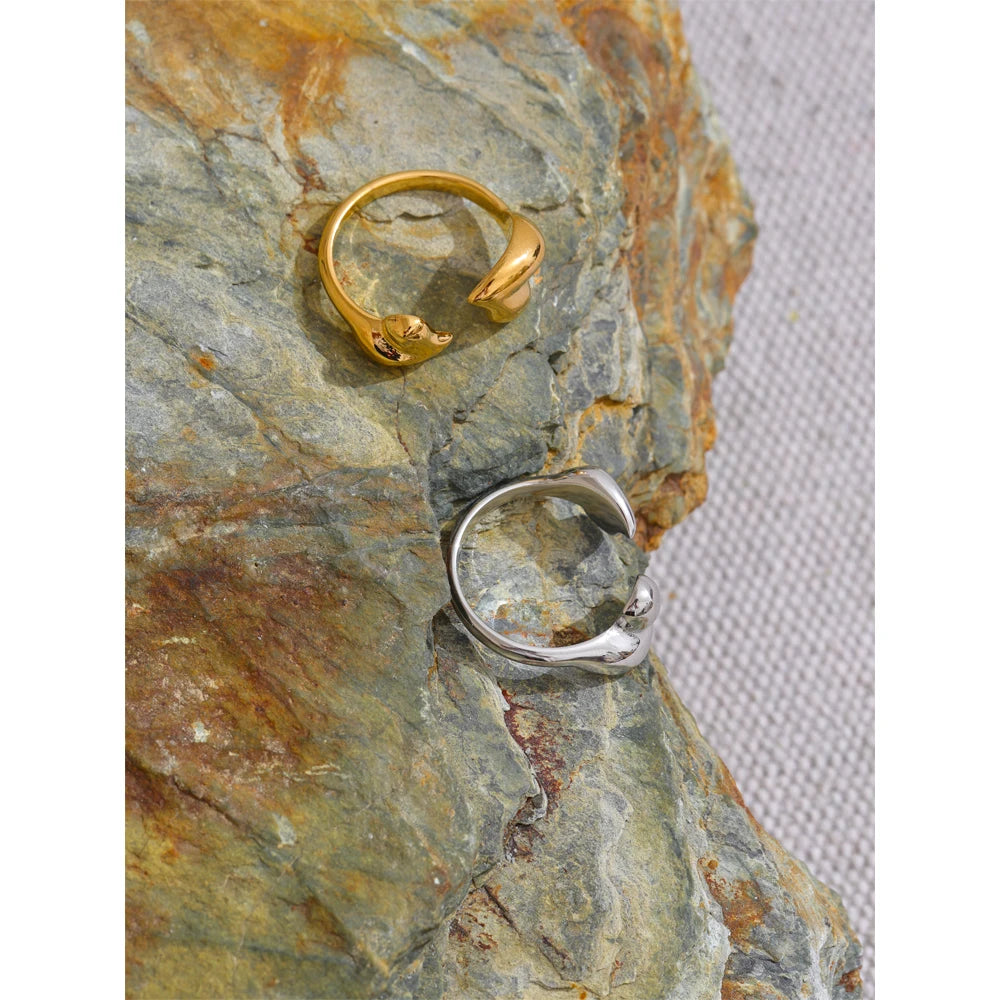 Amoura Rings ™️