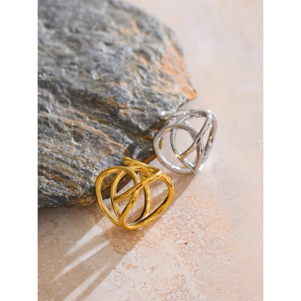 Parisa ring detail view showing geometric lines