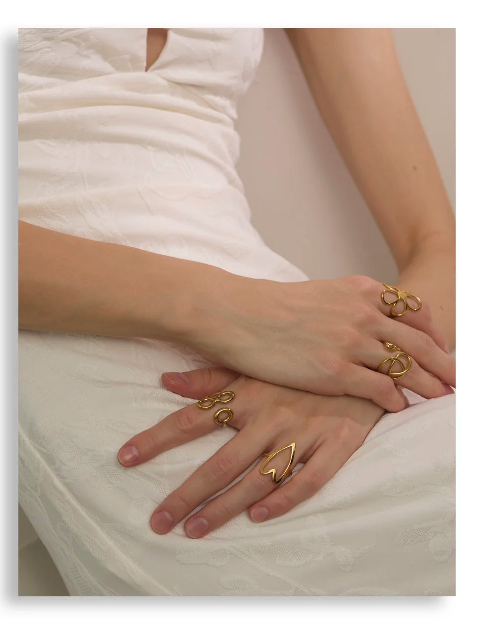 Parisa ring alternative angle showing hollow design