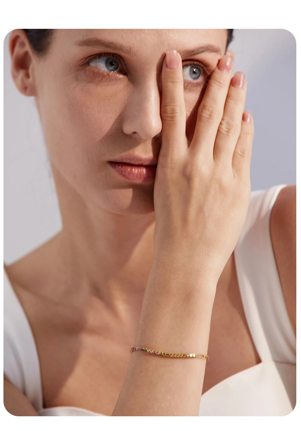 Shabnam bracelet alternative angle showing chain design