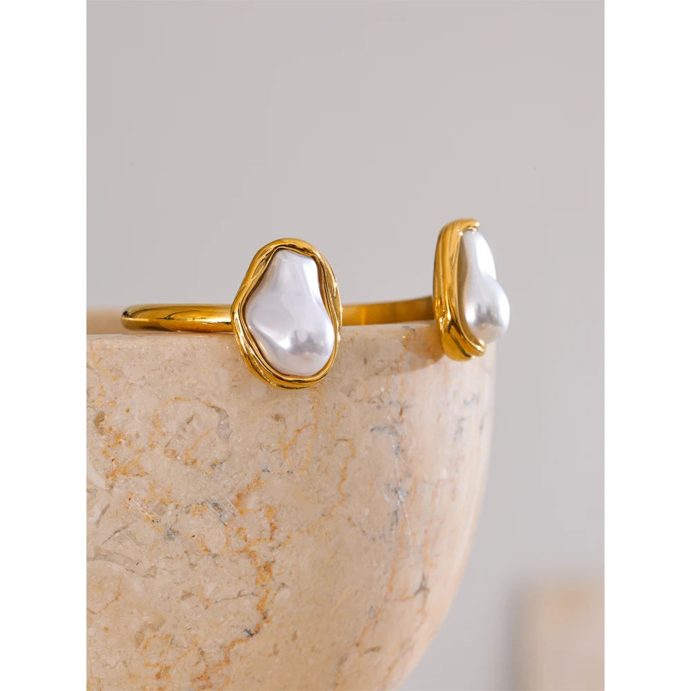 Ladan bracelet alternative angle showing open cuff design