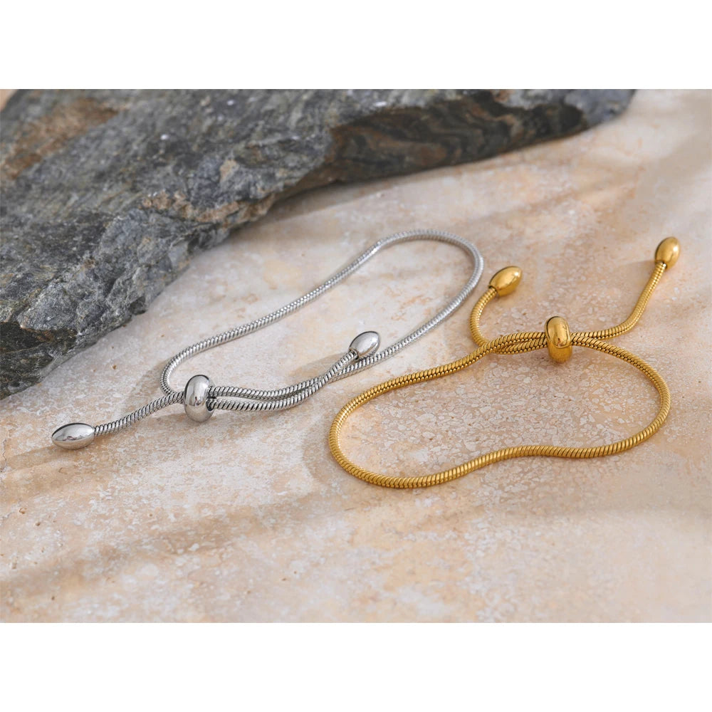 Silver stainless steel adjustable chain bracelet with polished finish