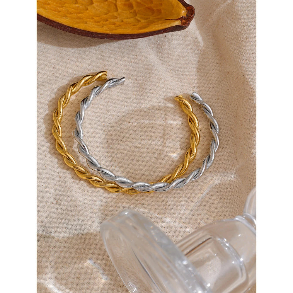 Rita bracelet side view showing clean modern lines