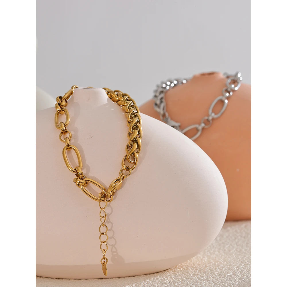 Rana bracelet side view showing versatile design