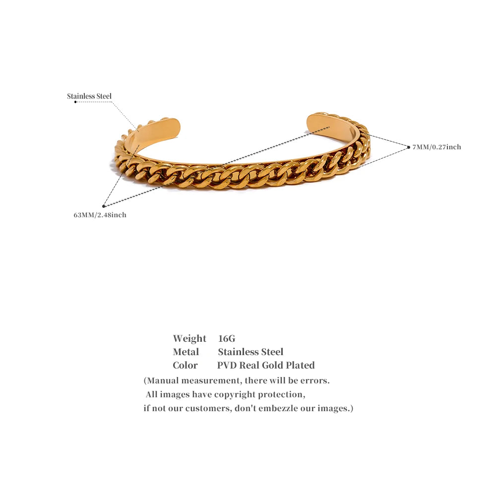 Roxana bracelet displayed on a neutral background